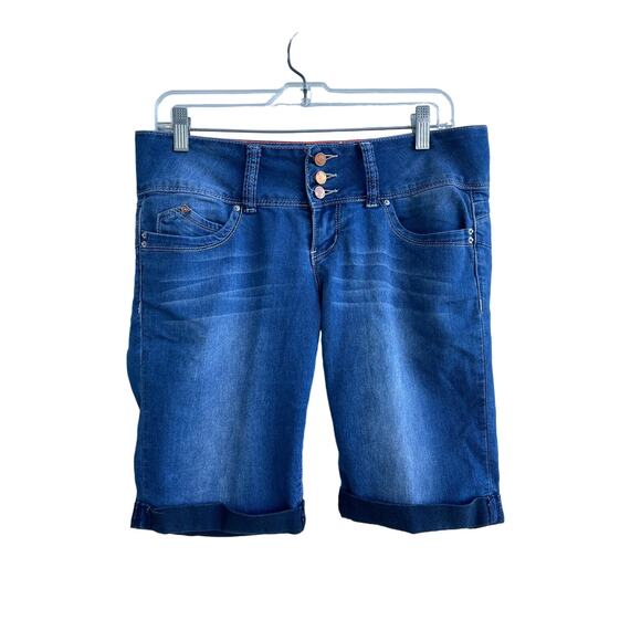 YMI WannaBettaButt? Jean shorts 9 Jr size. Lo-rise - Picture 1 of 10